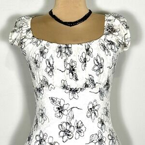 Vtg Y2K Body Central Floral Lace Dress Medium Square Neck‎ White Black Milkmaid